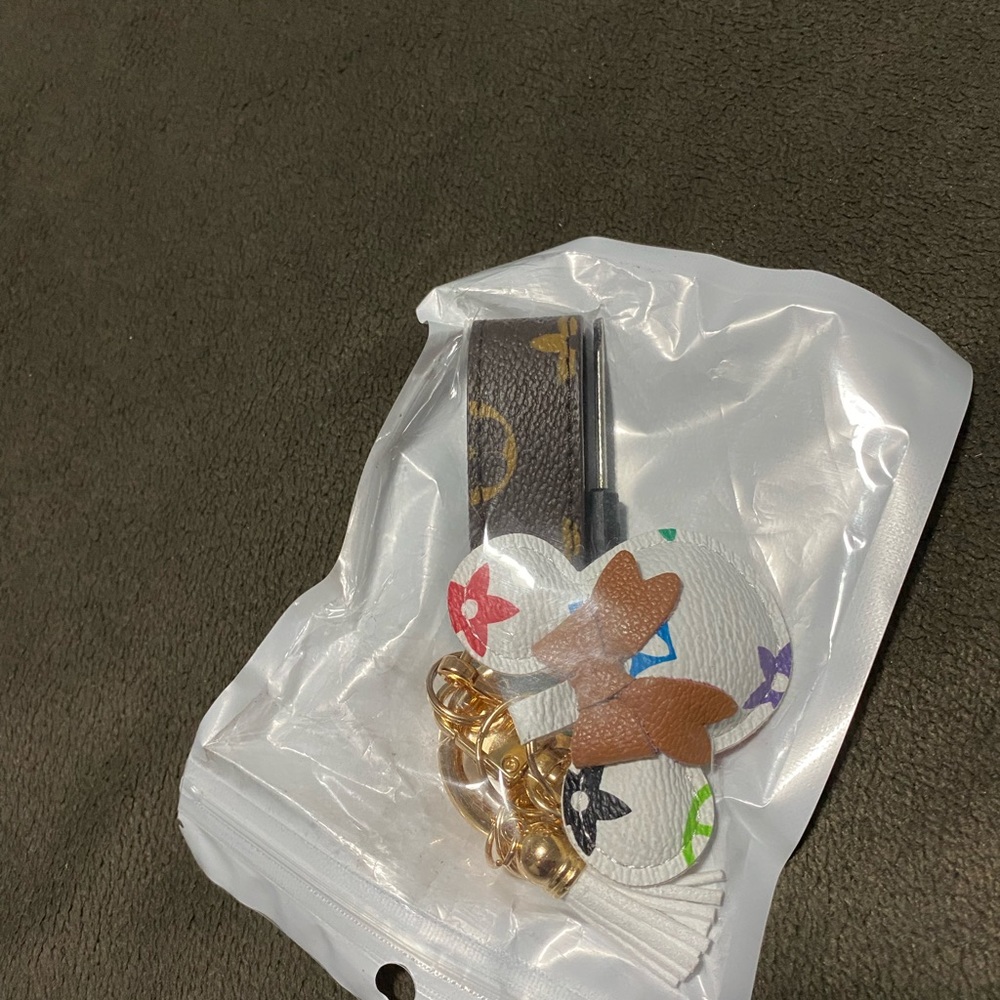 Fancy Key Chain - Picture 3 of 6